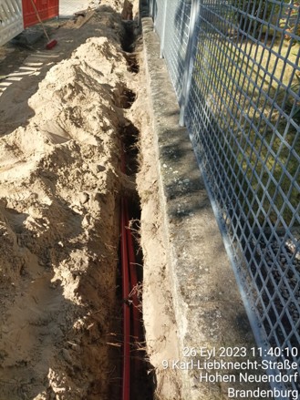 Hohen Neuendorf and Mühlenbecker Land — trench excavation at building boundary, 2023